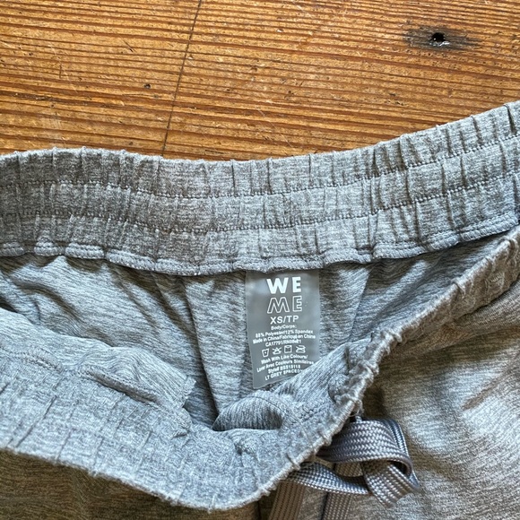 Bandier we over me shorts - Picture 2 of 3